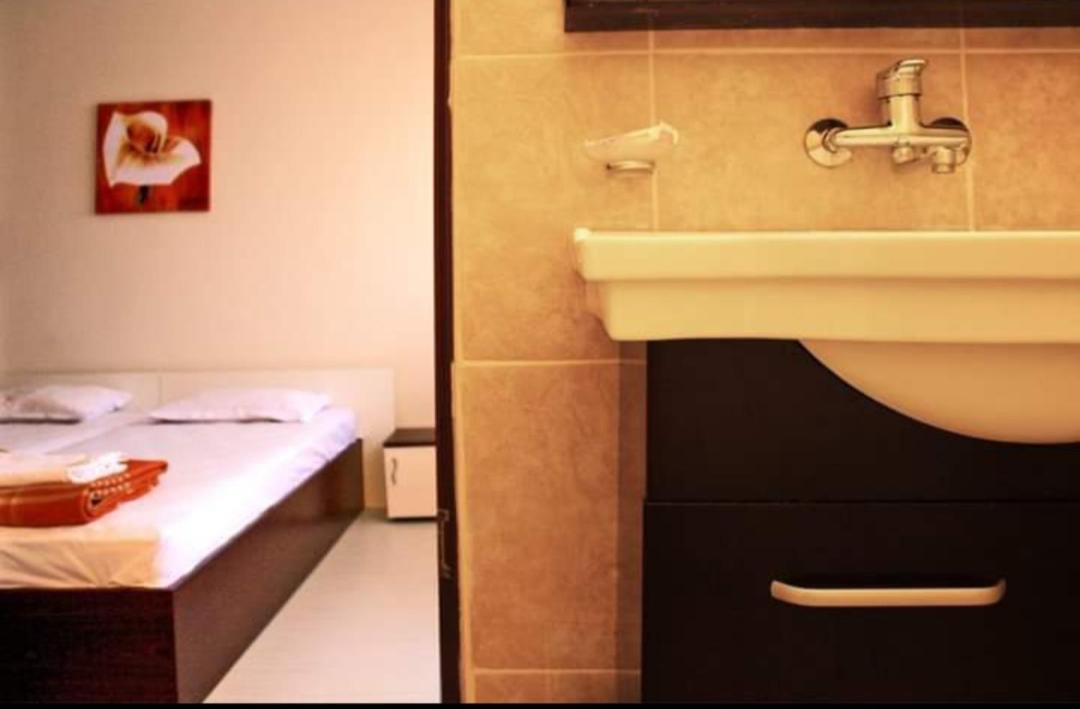 Hotel Zoia Chernomorets Esterno foto