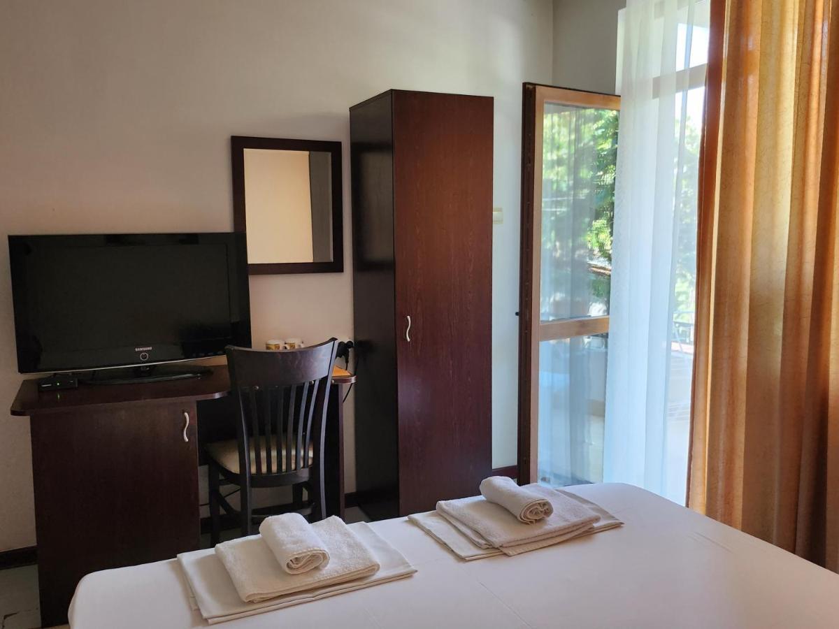 Hotel Zoia Chernomorets Esterno foto